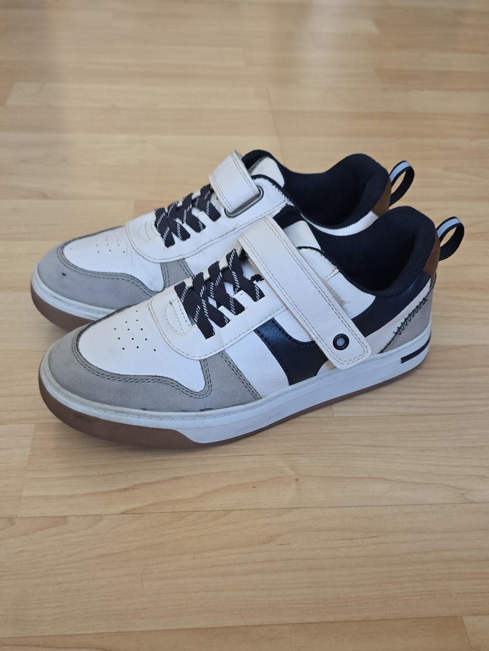 Jook White/Gray/Navy  Low-Top Boys Sneakers Size 35